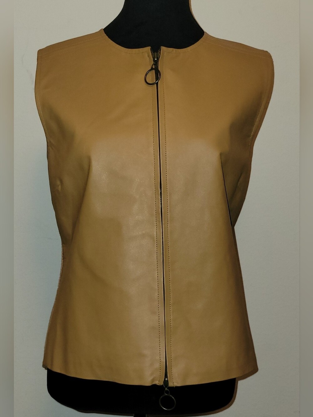 Sleeveless Leather Zip-Front Vest in Tan